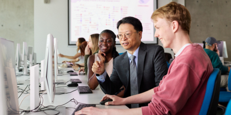 How Excellence in University Assignments Prepares You for the Corporate World